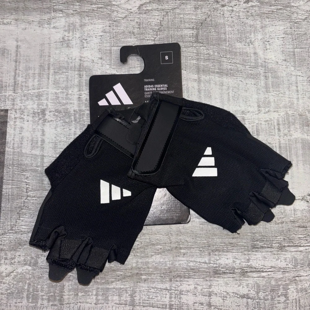 🌹NEW Adidas Essential Training Gloves